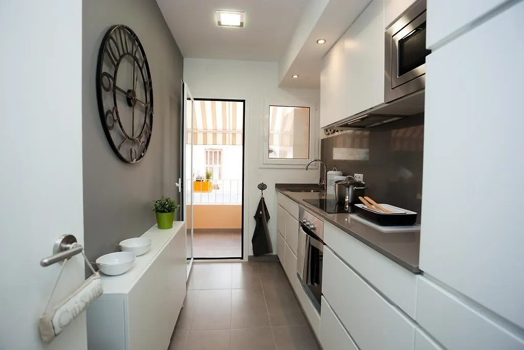 Charming & Quiet Park Guell Apartment Barcelona