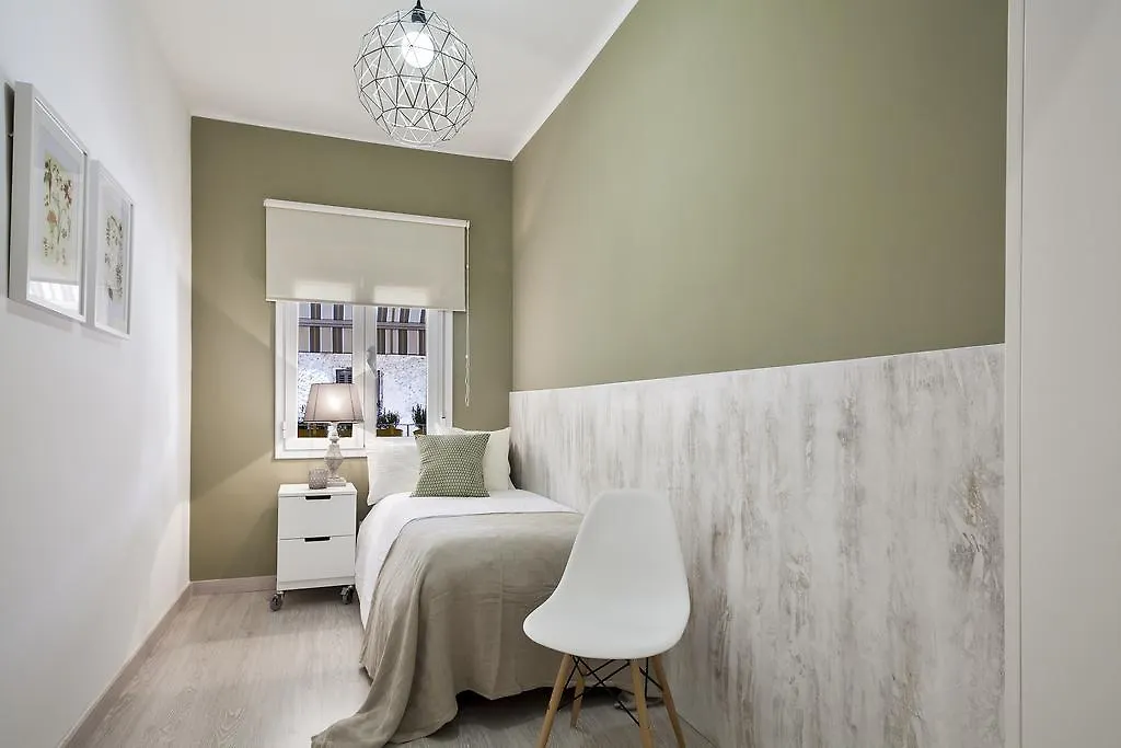 Charming & Quiet Park Guell Apartment Barcelona