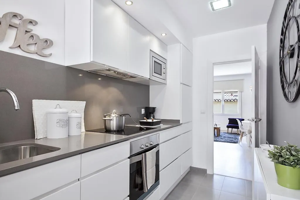 Charming & Quiet Park Guell Apartment Barcelona