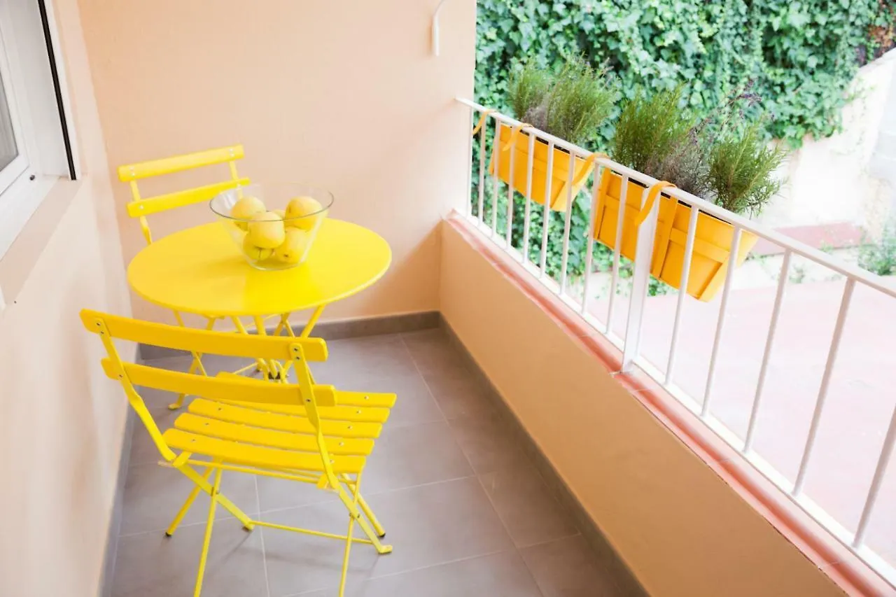 Charming & Quiet Park Guell Apartment Barcelona